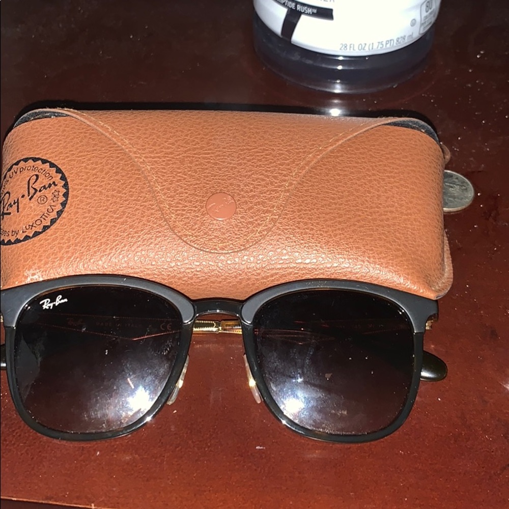 Black ray bans gold sides